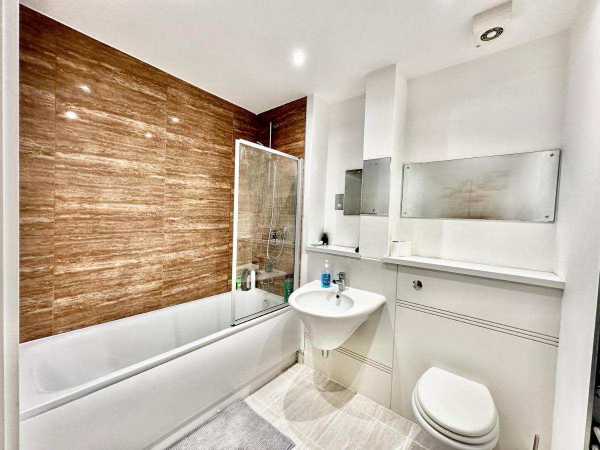 Cosy Canal View Apartment Cardiff Bay Zewnętrze zdjęcie