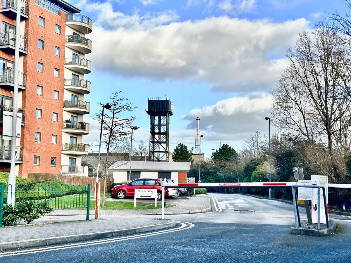 Cosy Canal View Apartment Cardiff Bay Zewnętrze zdjęcie